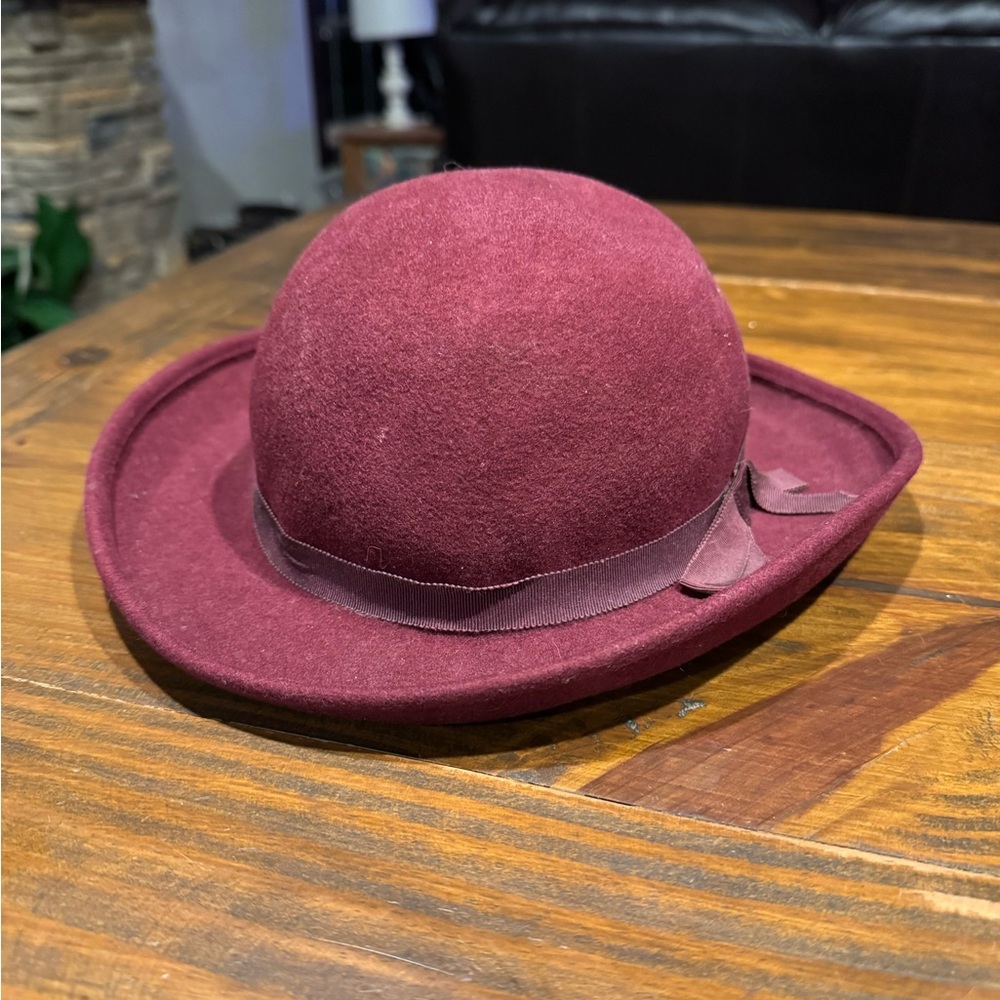 vintage Splendide women's wool hat in burgundy made in USA